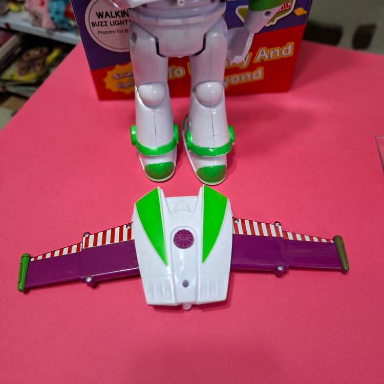 ربات اسباب بازی مدل بازلایتر انیمیشن توی استوری bazz lightyear کد ۵